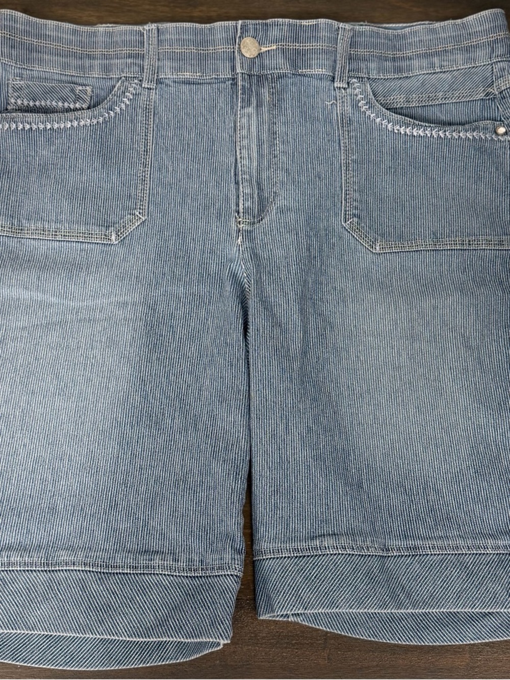Gloria Vanderbilt Light Blue Denim Bermuda Shorts
